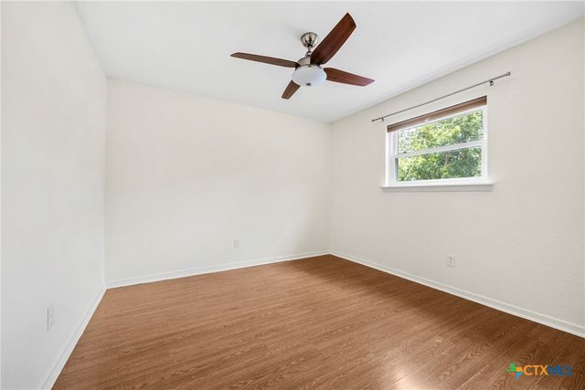 225 Lonely Oaks Lane, Killeen, TX 76542