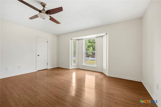 225 Lonely Oaks Lane, Killeen, TX 76542