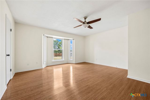 225 Lonely Oaks Lane, Killeen, TX 76542