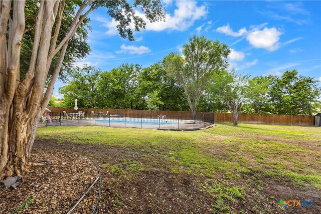 225 Lonely Oaks Lane, Killeen, TX 76542