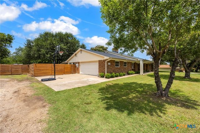 225 Lonely Oaks Lane, Killeen, TX 76542