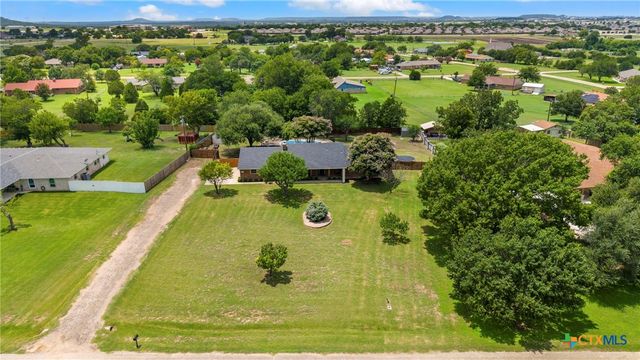 225 Lonely Oaks Lane, Killeen, TX 76542