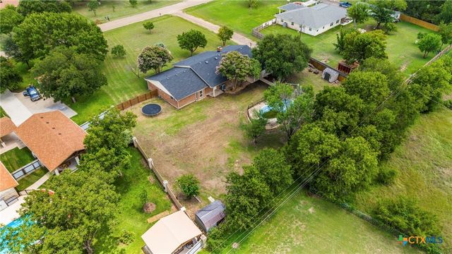 225 Lonely Oaks Lane, Killeen, TX 76542