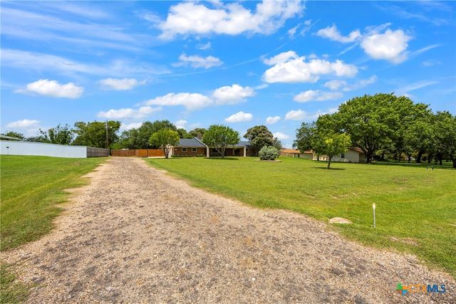 225 Lonely Oaks Lane, Killeen, TX 76542