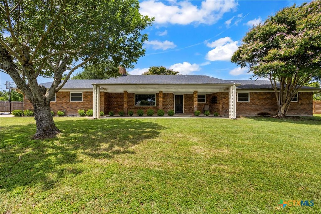 225 Lonely Oaks Lane, Killeen, TX 76542