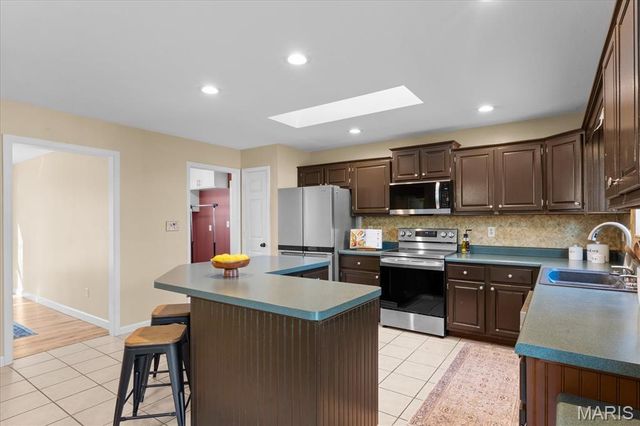 1033 Woods Way, O'fallon, IL 62269