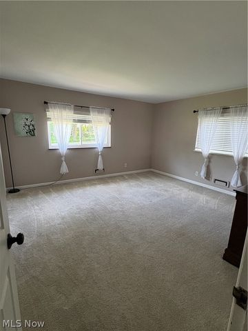 5646 Onaway Oval, Parma, OH 44130