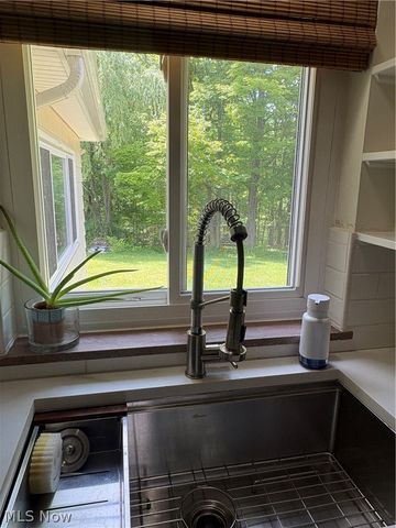 5646 Onaway Oval, Parma, OH 44130