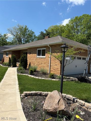 5646 Onaway Oval, Parma, OH 44130