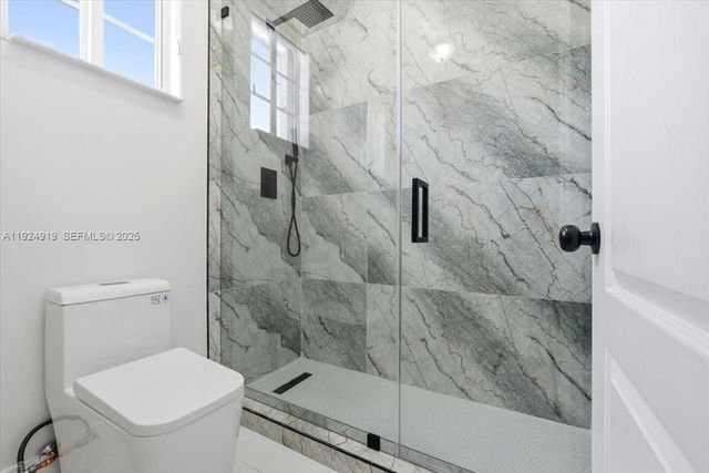 16310 NW 84th Ct, Miami Lakes, FL 33016