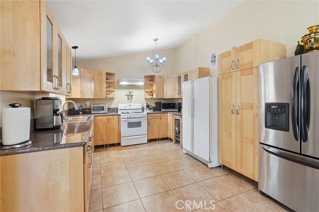 16425 Napa, North Hills (los Angeles), CA 91343