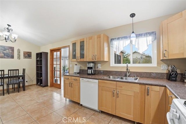 16425 Napa, North Hills (los Angeles), CA 91343