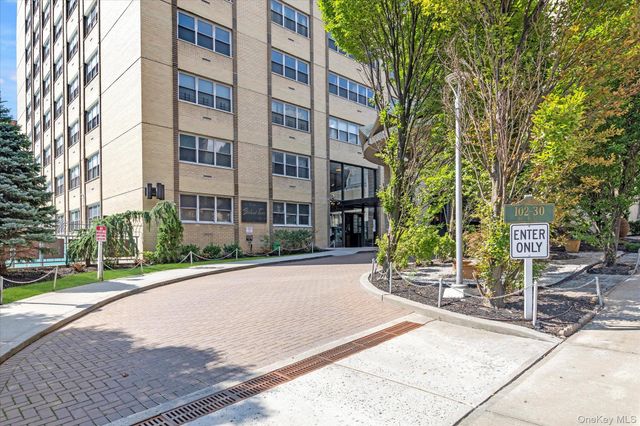 102-30 66th Road 18K, Forest Hills, NY 11375