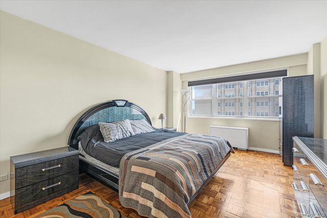 102-30 66th Road 18K, Forest Hills, NY 11375