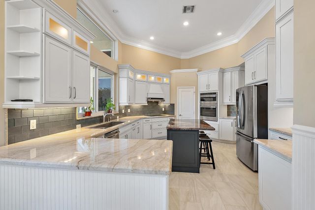 8905 Marlamoor Lane, West Palm Beach, FL 33412