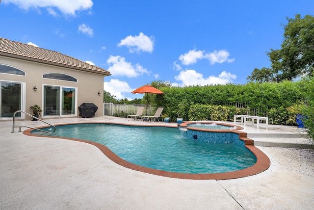8905 Marlamoor Lane, West Palm Beach, FL 33412