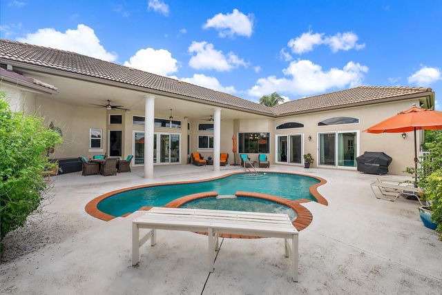 8905 Marlamoor Lane, West Palm Beach, FL 33412