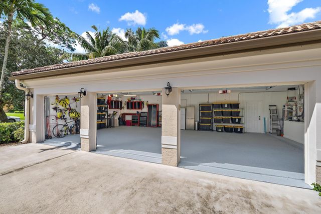 8905 Marlamoor Lane, West Palm Beach, FL 33412