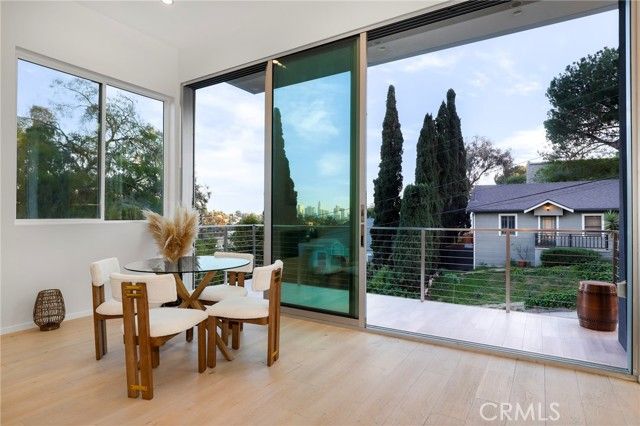 2309 Cove Avenue, Los Angeles, CA 90039