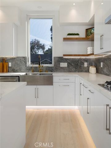 2309 Cove Avenue, Los Angeles, CA 90039