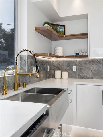 2309 Cove Avenue, Los Angeles, CA 90039