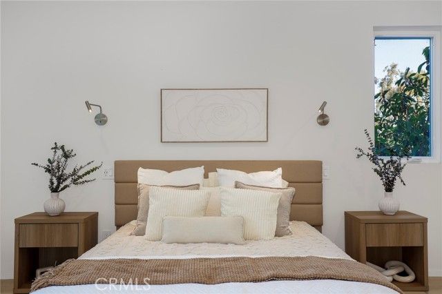 2309 Cove Avenue, Los Angeles, CA 90039