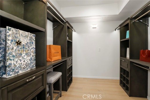 2309 Cove Avenue, Los Angeles, CA 90039