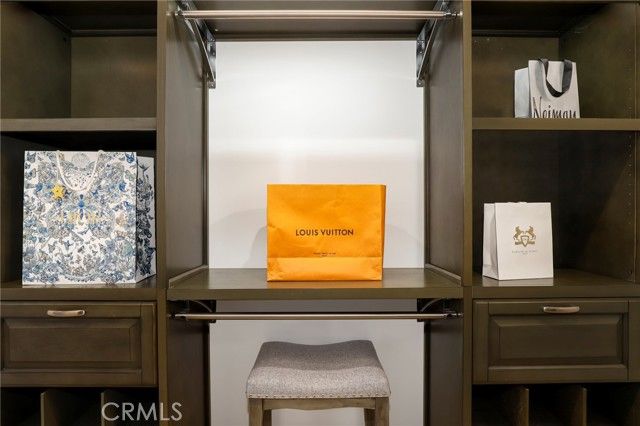 2309 Cove Avenue, Los Angeles, CA 90039