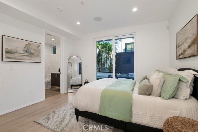 2309 Cove Avenue, Los Angeles, CA 90039