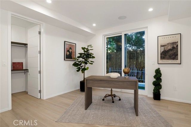 2309 Cove Avenue, Los Angeles, CA 90039