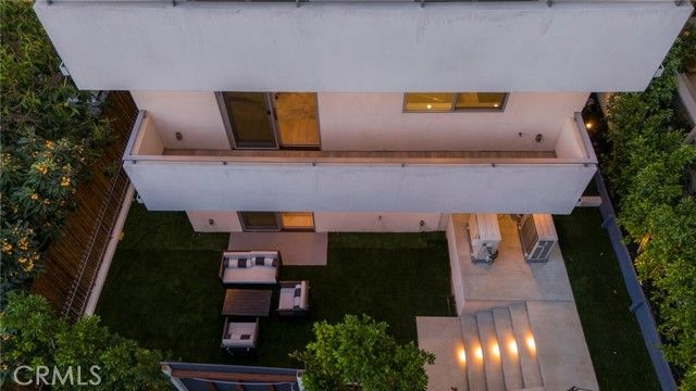 2309 Cove Avenue, Los Angeles, CA 90039