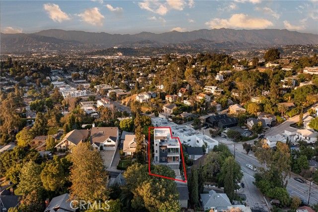 2309 Cove Avenue, Los Angeles, CA 90039