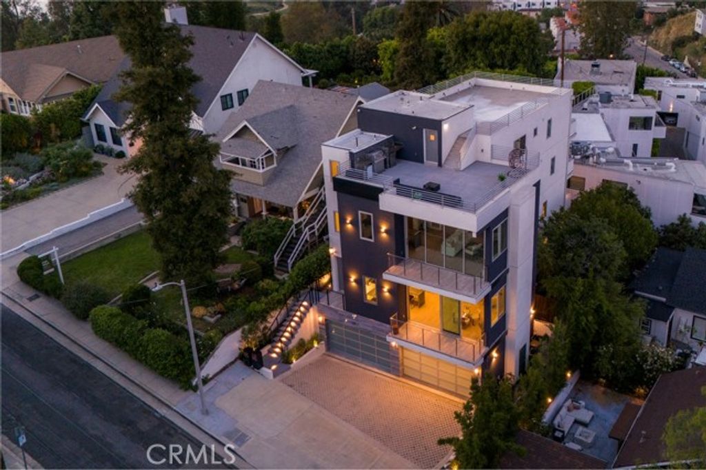 2309 Cove Avenue, Los Angeles, CA 90039