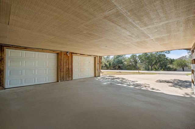 302 Venture BLVD S, Lago Vista, TX 78645