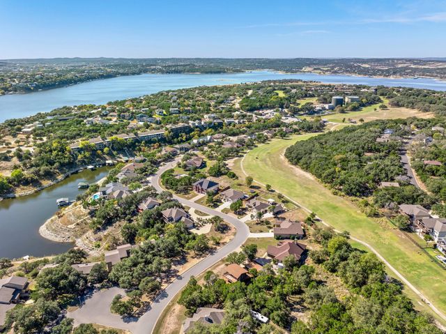 302 Venture BLVD S, Lago Vista, TX 78645