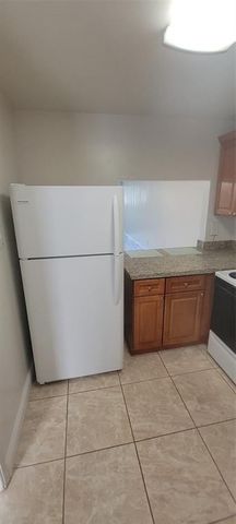 9421 SW Evergreen Place 102, Davie, FL 33324