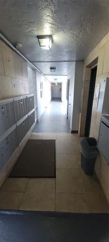 9421 SW Evergreen Place 102, Davie, FL 33324