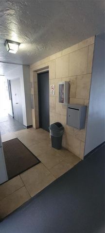 9421 SW Evergreen Place 102, Davie, FL 33324