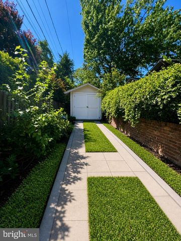 35 E WALNUT ST, Alexandria, VA 22301