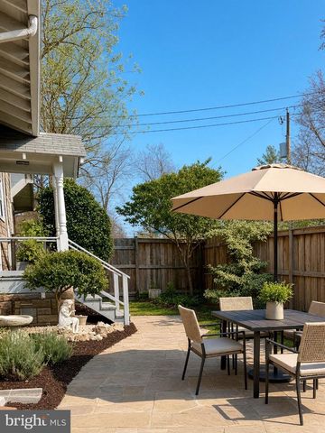 35 E WALNUT ST, Alexandria, VA 22301