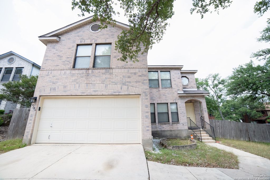 13506 Magnolia Brk, San Antonio, TX 78247