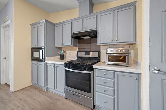 2129 S Don Luis Road, Golden Valley, AZ 86413