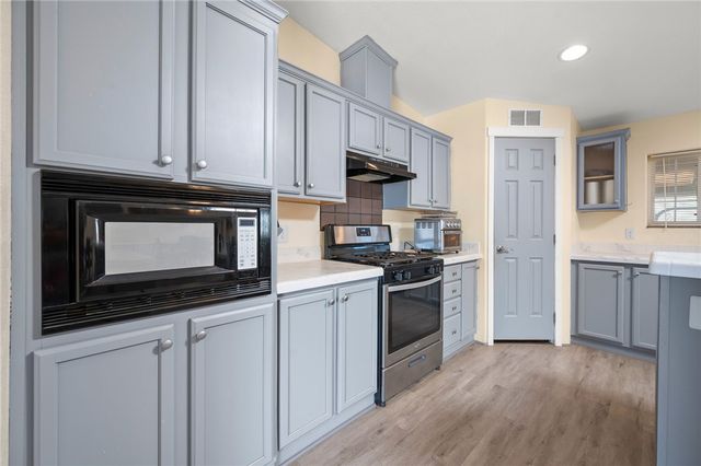 2129 S Don Luis Road, Golden Valley, AZ 86413