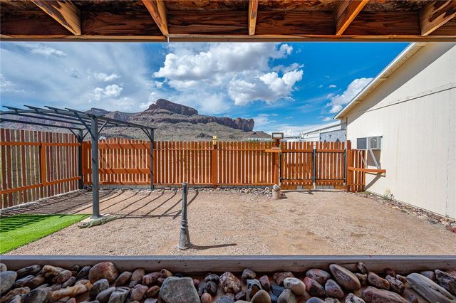 2129 S Don Luis Road, Golden Valley, AZ 86413