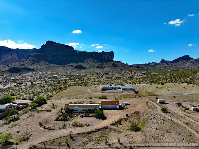 2129 S Don Luis Road, Golden Valley, AZ 86413