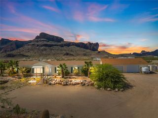 2129 S Don Luis Road, Golden Valley, AZ 86413