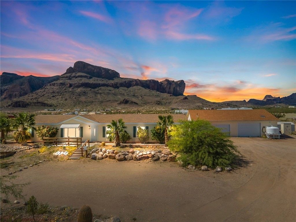 2129 S Don Luis Road, Golden Valley, AZ 86413