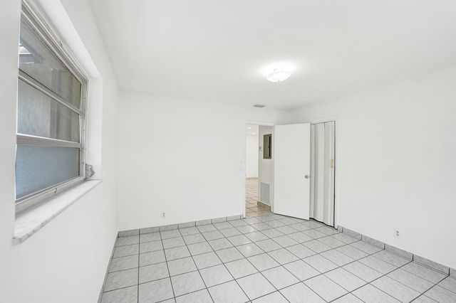 5830 Garfield Street, Hollywood, FL 33021