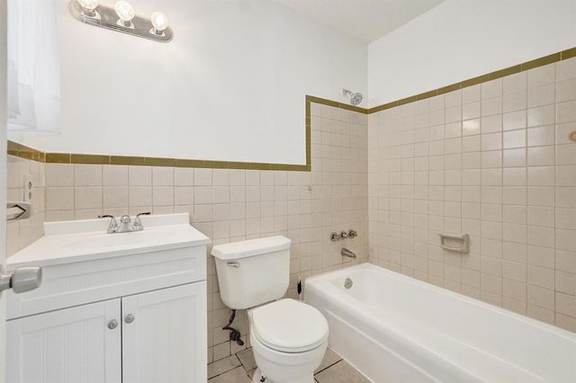 5830 Garfield Street, Hollywood, FL 33021