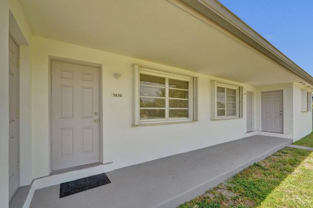 5830 Garfield Street, Hollywood, FL 33021